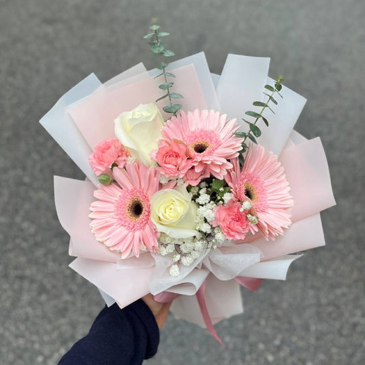 Cheerful- Rose & gerbera bouquet