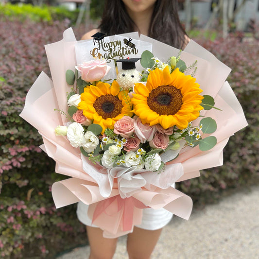 {G17} Graduate (pink)- Sunflowers & pink roses