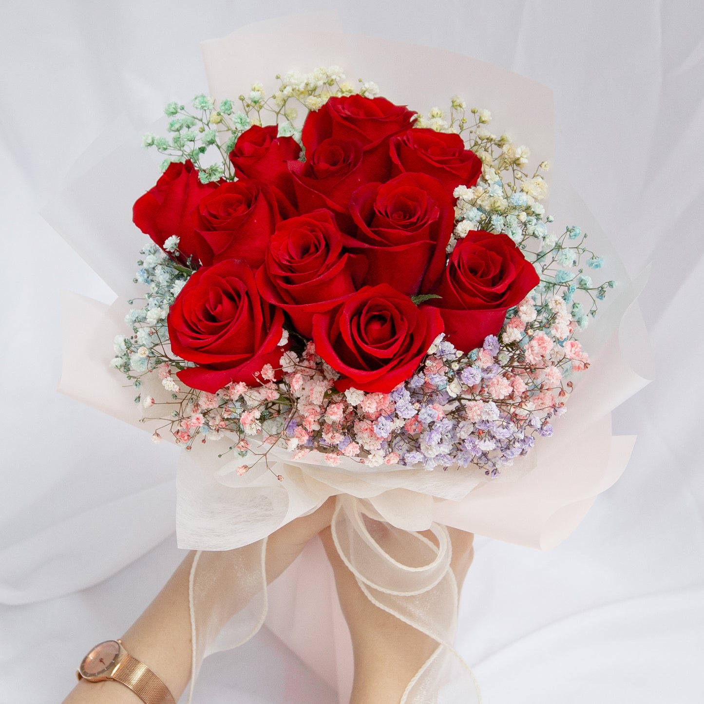 11 Rose Bouquet with Coloured Baby's Breath